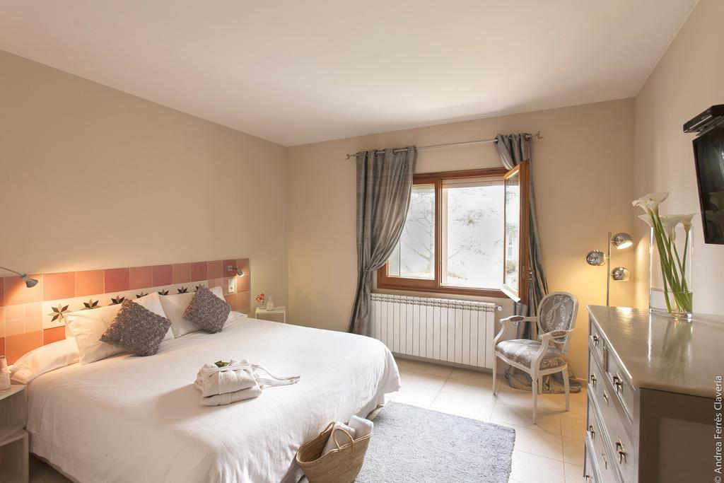 Villa Montjuic Girona Room photo